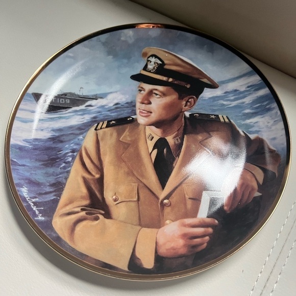 6 Franklin Mint JFK Plates - Picture 2 of 15